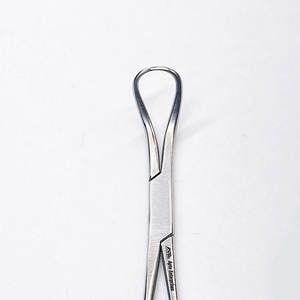 Instrumento Quirúrgico Indispensable: Precisión y Fiabilidad para Fijar Paños y Toallas - Pinza para Toallas Backhaus de Apto Enterprises - Product Image 5