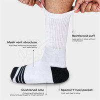 Chaussettes de sport en tissu extensible durable, conçues pour l'entraînement, la pratique et les matchs de football.