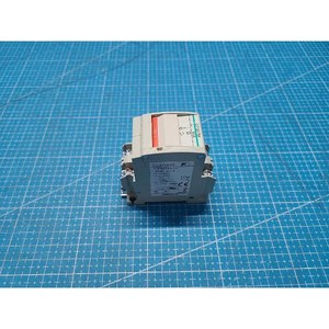 Protecteur de circuit Fuji CP32TM/15 CP32T-M015, utilisé comme pièce détachée pour équipement semi-conducteur d'époque - Product Image 2