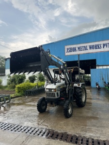 Chargeur agricole avec attache de benne 4 en 1 pour tracteur Eicher, haute capacité de levage, garantie 1 an - Product Image 3