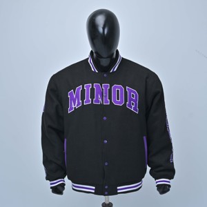 Blouson universitaire vintage d'hiver pour homme, style Letterman, coupe slim, avec manches personnalisées en polyester et élasthanne, boutons en corne - Product Image 1
