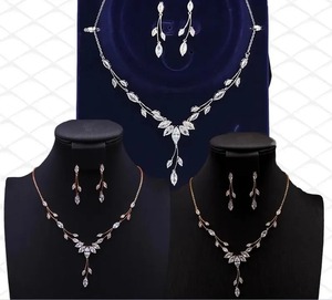 Collar y Pendientes de Diamantes Moissanite, Plata de Ley 925, Collar de Regalo de Compromiso Personalizado - Product Image 2