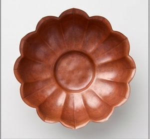 Moderno Tazón de Cobre Hecho a Mano con Diseño Floral Único, Ideal para Uso en Restaurantes, Regalos de Boda y Vajilla - Product Image 5