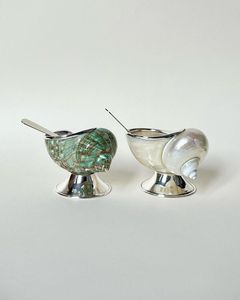 Bol de luxe en nacre avec support en argent et ensemble de cuillères – Plat à caviar nautique haut de gamme – Vaisselle de table côtière - Product Image 6