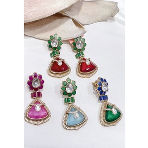 Pendientes de Moda con Flores Bohemias, Chapados en Oro, con Cristales y Diamantes de Imitación, Joyería Elegante para Mujer, para Fiestas - Product Image 1