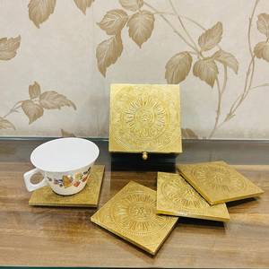 Ensemble de dessous-de-verre ronds élégants pour tasses à thé et à café |   Tapis de repos pour boissons en métal décoratif pour hôtel, café et restaurant - Product Image 4