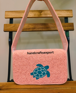 Sac à bandoulière perlé fait main, durable et léger, pour tortue de mer |   Sac à rabat tendance pour femme |   Perles de rocaille artisanales - Product Image 2