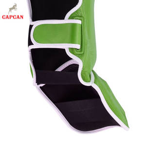 Protège-tibias en cuir durable avec rembourrage antichoc, design léger et écologique pour la boxe – Confort optimal et ajustement parfait - Product Image 6