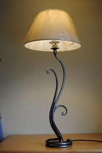 Lampe de table industrielle en fer en forme de cloche avec base E26 AC, abat-jour en tissu de taille moyenne pour salon, chevet, bureau - Product Image 2