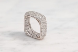 แหวนเงินทรงสี่เหลี่ยมประดับเพชรแบบ Unisex ดีไซน์หรูหราสไตล์ฮิปฮอป ชุบทองคำขาว เหมาะสำหรับผู้ชายและผู้หญิง เป็นของขวัญสำหรับวันครบรอบ - Product Image 5