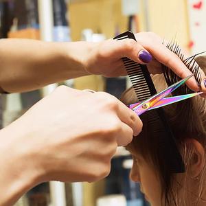 กรรไกรตัดผมปี 2026 สีตามสั่ง สแตนเลสสตีลคมกริบ คุณภาพสูงสำหรับร้านเสริมสวย ออกแบบตามสั่ง - Product Image 5