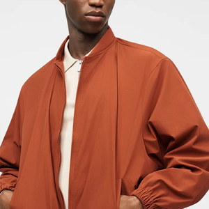 Blouson bomber homme uni respirant, couleur unie, style personnalisé, nouvelle collection, haute qualité, en vente. - Product Image 5
