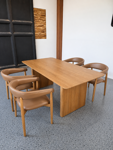 Ensemble de table et de chaises à manger en teck moderne, 5 pièces, design minimaliste écologique pour la maison et la restauration - Product Image 1