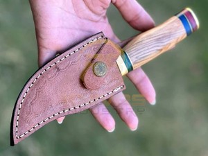 Couteau de chasse artisanal en acier Damas avec manche en bois de qualité supérieure |   Couteau à lame fixe Full Tang avec étui en cuir - Product Image 6