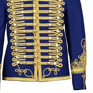 เสื้อแจ็คเก็ตทหารสีน้ำเงินรอยัลแบบยูนิเซ็กซ์ ปักตัวอักษรสีทองด้านหน้า แขนสั้น ปกคอพับ ทรงปกติ ใส่ได้ทุกฤดูกาล 100% - Product Image 3