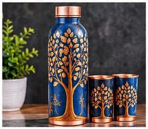 Juego de Botella de Agua Metálica con Diseño de Plumas Bohemias y Dos Vasos de Cobre, Portátil, Ecológico, para Viajes - Product Image 2