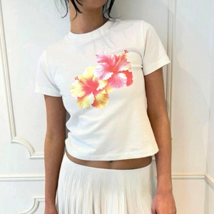 เสื้อยืดครอปสั้นสำหรับผู้หญิงขายส่ง พิมพ์ลายดอกไม้น่ารัก สไตล์ Y2K สำหรับสาวๆ รับสกรีนโลโก้ ผ้าถัก พิมพ์ลาย สำหรับฤดูร้อน - Product Image 1