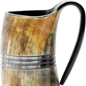 Chope à bière viking rustique réutilisable et écologique en corne de buffle naturelle faite à la main avec poignée - Product Image 1