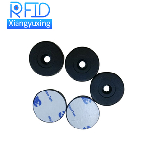 Adhésif 13.56mhz sur métal RFID personnalisé ABS plastique PPS NFC <span class=keywords><strong>Anti</strong></span> métal pièce étiquette <span class=keywords><strong>puce</strong></span> 125khz avec trou étanche pour atout - Product Image 2
