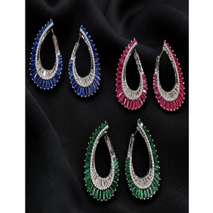 Encantadores Pendientes de Latón de Primera Calidad, Plateados en Plata, con Circonita, Modernos, para Fiestas, Elige Cualquier Par, para Mujer - Product Image 1