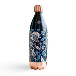 Bouteille d'eau en cuivre Indian Art Villa, motif floral, gourde de voyage portable - Product Image 1