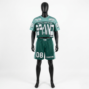 เสื้อยืดตาข่ายระบายอากาศพรีเมียมและกางเกงขาสั้นสีขาวลายทางสีแดงเลือดหมู ชุดกีฬาพิมพ์ลายโลโก้แบบซับลิเมชั่นสำหรับผู้ชาย - Product Image 2