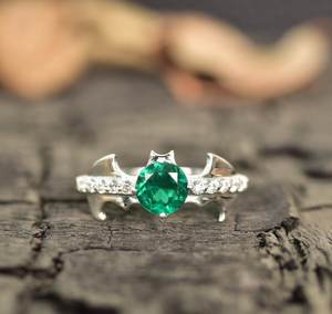 Bague de fiançailles en émeraude verte naturelle, taille ovale, plaquée or 14 carats, certifiée IGI, unique pour femme - Product Image 1