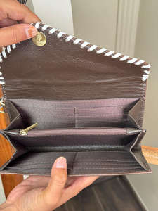 Meilleure vente en cuir de vachette usiné à la main sac à bandoulière à franges de grande capacité et porte-cartes pochette ensemble combiné 2 pièces pour femmes - Product Image 6