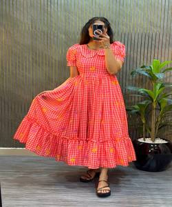 Kurti Midi de Lujo con Estampado Floral Fancy Mul Chanderi, Prenda Étnica de Algodón Rosa para Uso Diario, Precio al por Mayor - Product Image 1