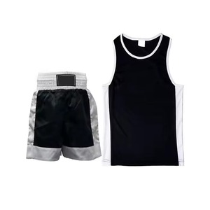 Tenue de compétition professionnelle de kick-boxing en Spandex/Polyester – Ensemble gilet et short de boxe personnalisé pour adulte - Product Image 3