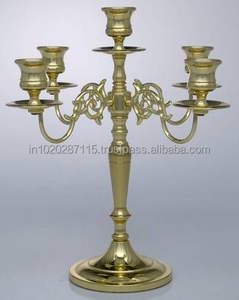 Impresionantes candelabros de latón con brazos altos para recepciones de bodas en altares de iglesia y eventos temáticos clásicos vintage - Product Image 5