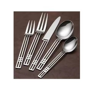 Juego de Cubiertos Metálicos Decorativos para Banquetes Elegantes, Restaurantes y Decoración de Comedores en el Hogar - Product Image 4