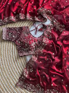 Sari en satin de soie doux de créateur, tissu élégant et chemisier en soie raffinée, style traditionnel pour mariages et fêtes, vêtements féminins de haute qualité - Product Image 4