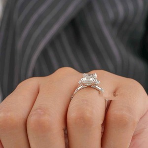 Anillo de Diamantes de Primera Calidad para Mujer, Joyería Elegante y Moderna para Bodas, Aniversarios, Fiestas y Uso Diario, Proveedor Mayorista - Product Image 2