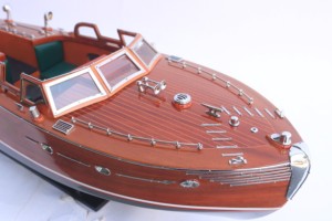 PARDON ME - Modelo de Lancha Rápida Americana de Madera Hecha a Mano para Regalo Empresarial, Colección o Decoración de Oficina, Estilo Náutico - Product Image 3