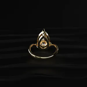 Bague de fiançailles en diamant de laboratoire avec accents, style classique et romantique, diamant Radiant Love, provenant d'un fournisseur et fabricant indien - Product Image 5