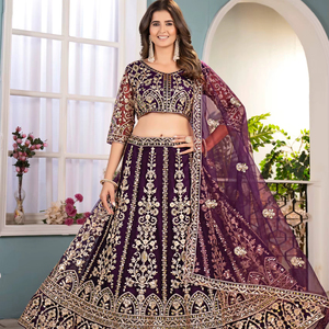 Lehenga Choli Tradicional Intrincadamente Bordado en Tonos Vibrantes, Perfecto para Diwali y Celebraciones Reales - Product Image 1