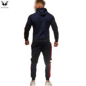 2026 Customized Logo Print Simple Tracksuits, OEM Service Breathable Premium Quality Own Contrast Color Men Wear Tracksuits - Product Image 4