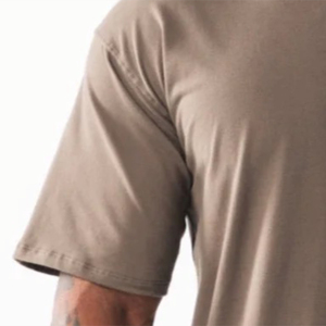 T-shirt personnalisé en mélange polyester/coton épais pour homme, 220 g/m², devant uni, coupe longue et oversize, respirant, anti-boulochage, manches courtes - Product Image 6