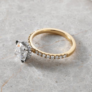 แหวนเพชรเลี้ยงในห้องปฏิบัติการ EtherStar Jewels 2.0 กะรัต รับรองโดย IGI สี E ทองคำแท้ 18K สองสี ประดับเพชรแบบไมโครเพฟ วงแหวนล้อมเพชรแบบซ่อน สำหรับเจ้าสาว - Product Image 1