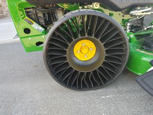Cortadora de Césped de Giro Cero John Deere Z997R de 24 HP de Alta Calidad - Product Image 5