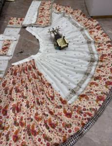 Women's Traditional Sexy Embroidery <b>Sequins</b> Work Can-Can Lace Patta Premium Quality Butterfly Net 4 Meter <b>Flared</b> Unstitched - Product Image 6