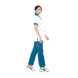 Blusa Médica Blanca para Mujer con Ribete Verde Azulado, Manga Corta, Cuello en V, Uniforme de Hospital, Mezcla de Algodón y Poliéster - Product Image 2