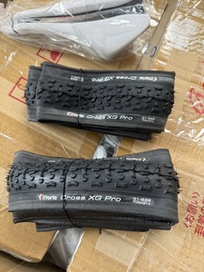 Pneu de vélo Vittoria Cross XG Pro Clincher 700x31C en nylon léger, durable, pliable, haute adhérence, pour gravel et cyclocross - Product Image 2