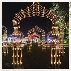 Mur de bougies métalliques pour la décoration de scène de mariage, panneau de toile de fond élégant pour mariage, décoration d'événements et de cérémonies indiennes à vendre - Product Image 2