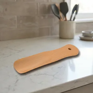 Chausse-pied en bois de hêtre massif fait main, finition lisse et polie avec trou de suspension, aide au port de chaussures, facile à utiliser - Product Image 1