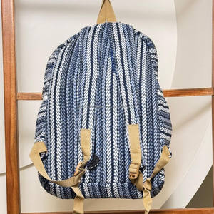 Sac à dos à rayures en chanvre écologique Sac en fibre naturelle durable avec compartiment pour ordinateur portable Idéal pour les voyages, l'école, la randonnée et l'utilisation quotidienne - Product Image 5