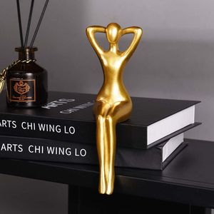 Escultura Moderna de Figura Humana Abstracta en Oro, Estatua de Dama, Decoración para Hogar u Oficina, Adorno para Estante - Product Image 1