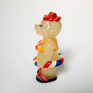 Alta calidad poliresina pequeña natación niña cerdo estatua personalizable Animal trofeo estatuilla decoración del hogar de la fábrica de Vietnam - Product Image 1