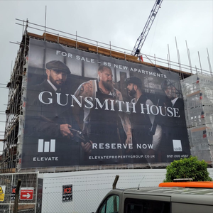 Malla de valla impresa personalizada para publicidad exterior y eventos deportivos – Fábrica de impresión en Vietnam - Product Image 3